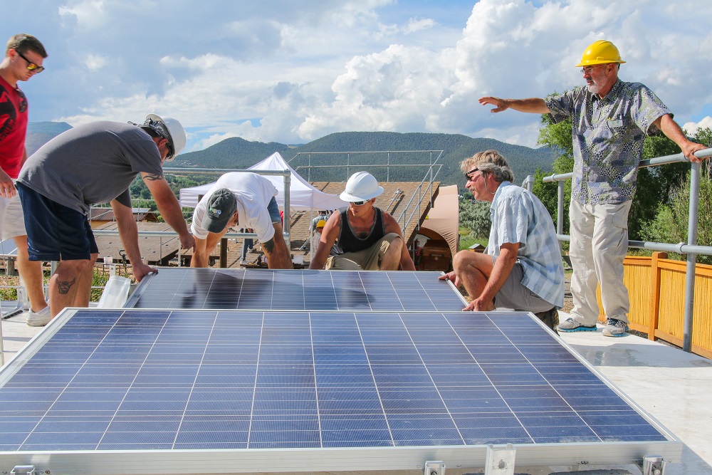 Maryanne Jones adyacente Comprensión Estudiar energía solar: Cómo elegir la capacitación correcta. - Solar  Energy International (SEI) - Cursos de Energía Solar para la Fuerza Laboral